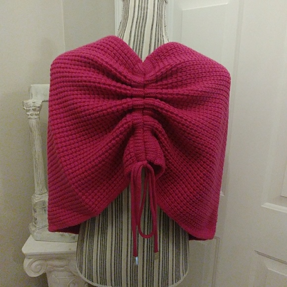 Michael Kors Pink Shrug/ Infinity Scarf - Picture 2 of 8